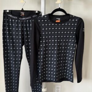 Icebreaker merino bodyfit 200 layer long sleeve top & bottom set, size S